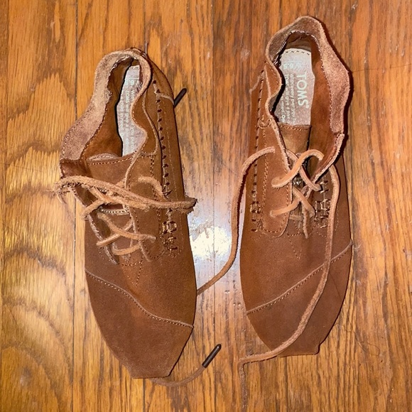 Toms brown moccasin tribal indigenous boho native booties home SKIMS slippers - Picture 2 of 7